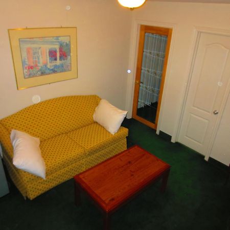 Canadiana Motel Hanover Экстерьер фото