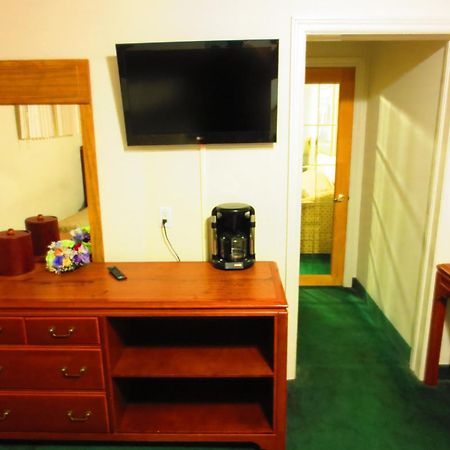 Canadiana Motel Hanover Экстерьер фото