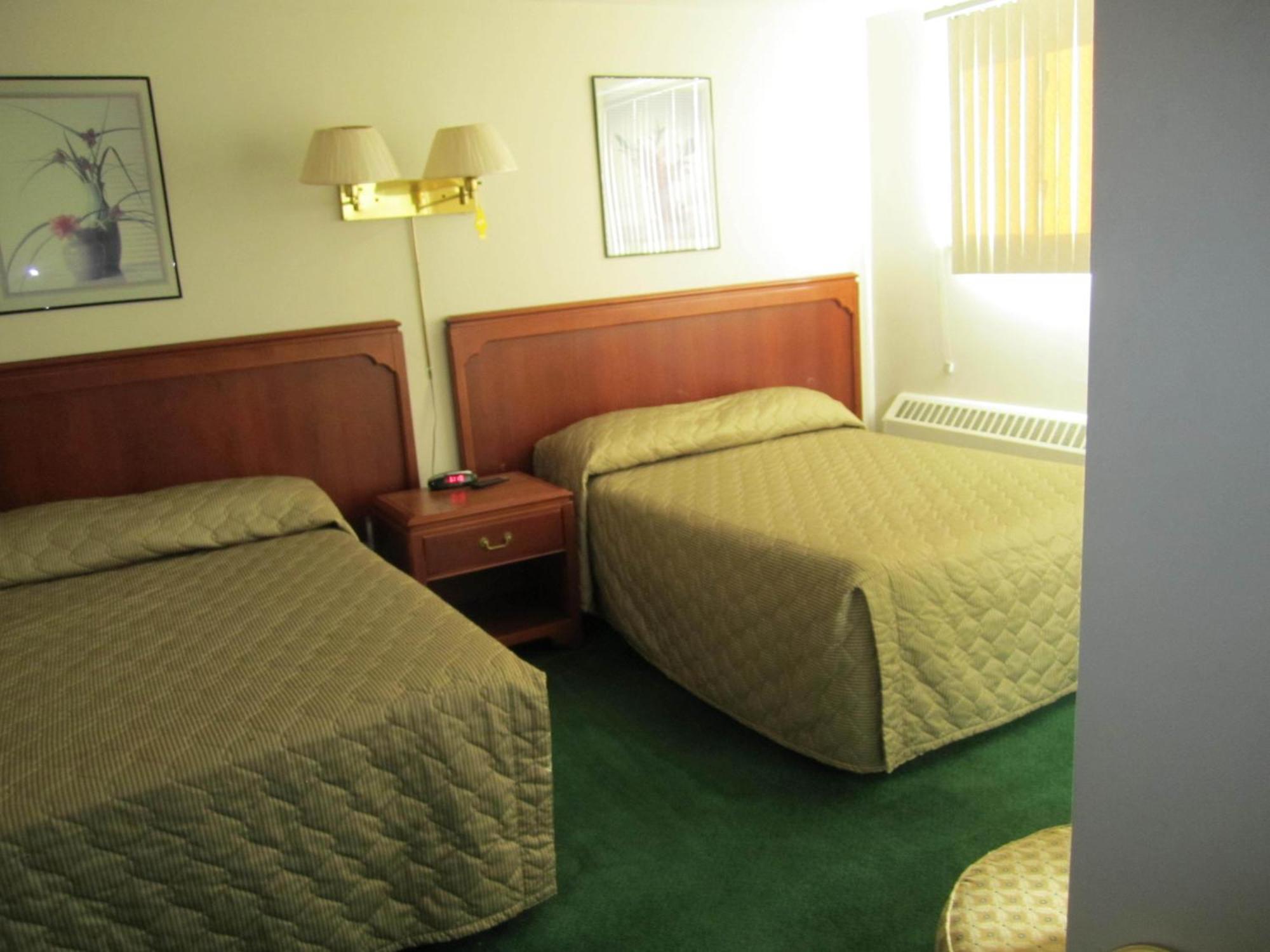 Canadiana Motel Hanover Экстерьер фото